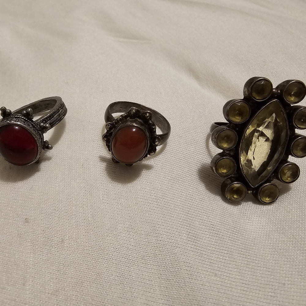 Bundle - Rings & Pendant - Picture 3 of 10